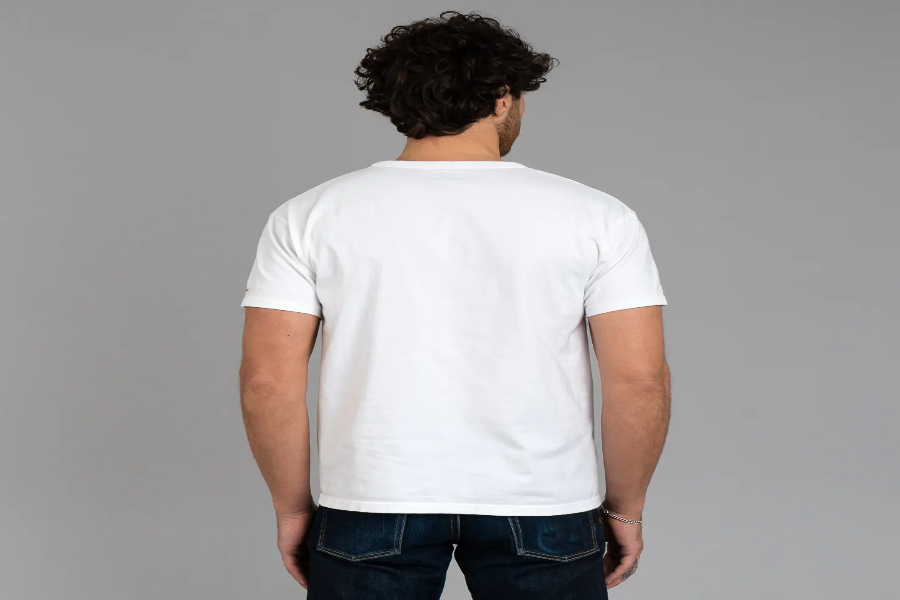 In the realm of fashion, few garments are as iconic and versatile as the plain white t-shirt. This unassuming piece of clothing has transcended generations, trends, and cultures to become a true wardrobe staple. Its simplicity is its greatest strength, providing a blank canvas upon which you can paint your style. Whether you're aiming for a casual, chic, or edgy look, a plain white t-shirt can be the cornerstone of your outfit. In this blog, we'll explore the endless possibilities and offer inspiration on what to wear with a plain white t-shirt.