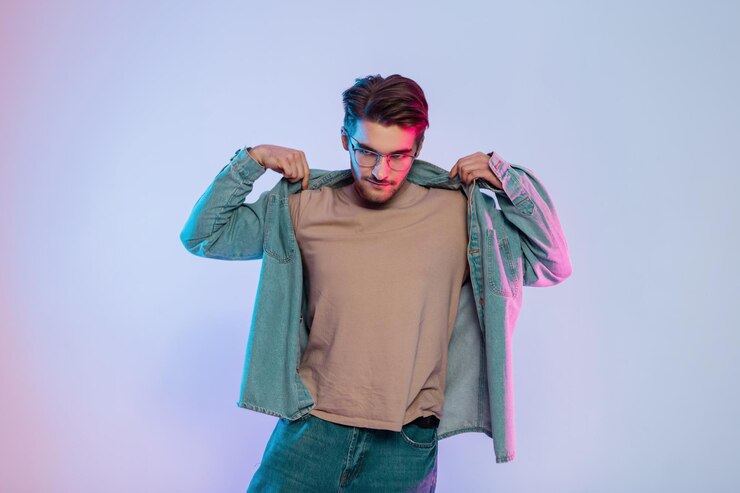 Layering with oversized t shirts