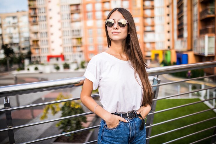 How to Wear Oversized T Shirts