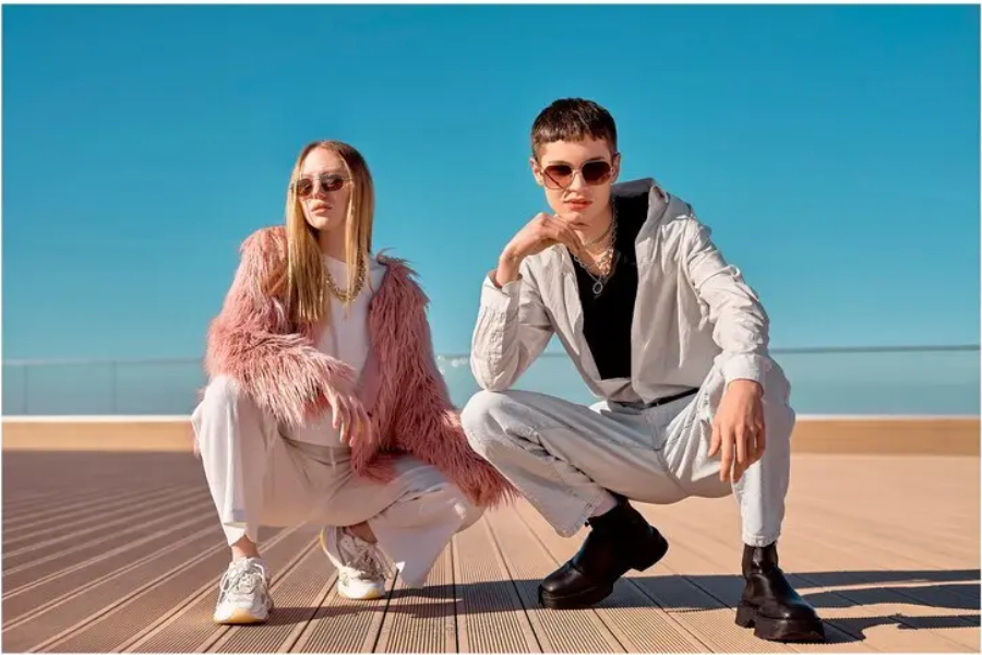 What Color Goes With Every Outfit? zamurdstore.pk